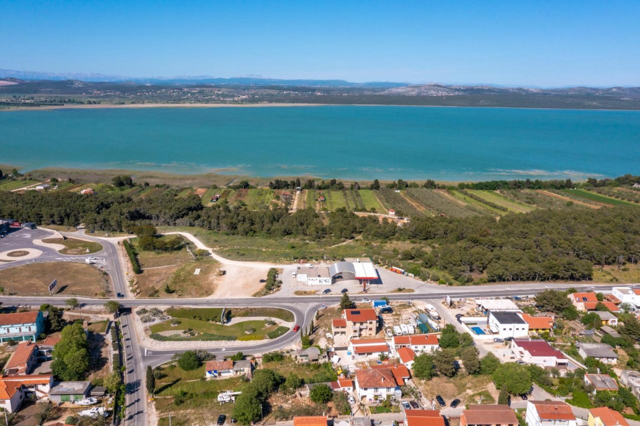 Stric Toni Villa Pakostane