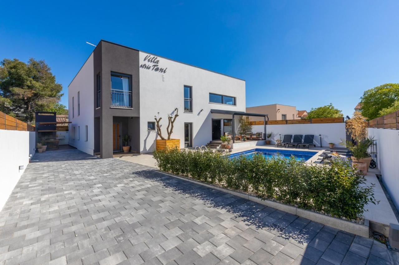 Villa Stric Toni *